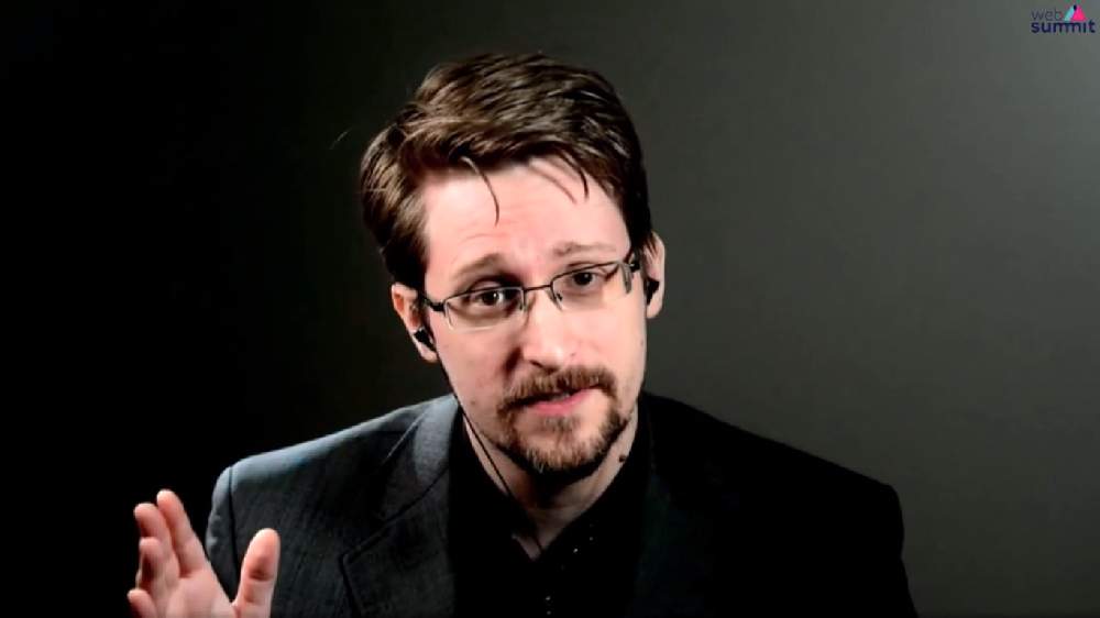 Snowden: Governments use corona virus to build an “architecture of oppression”.